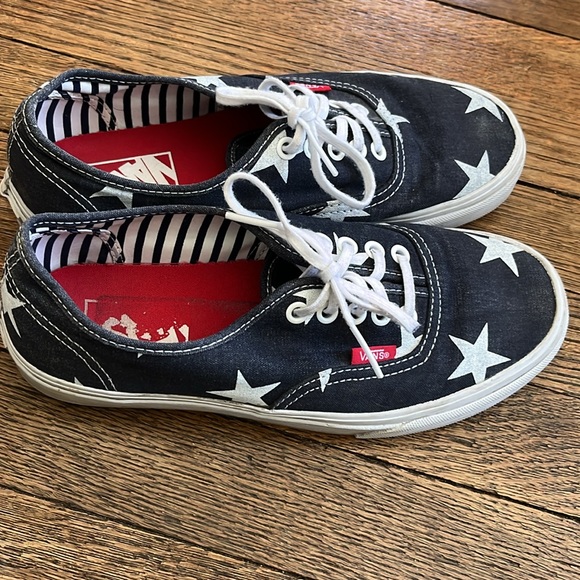 Shoes - Vans Stars and Stripes women’s 8
